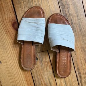 Muses & Cloud sandals